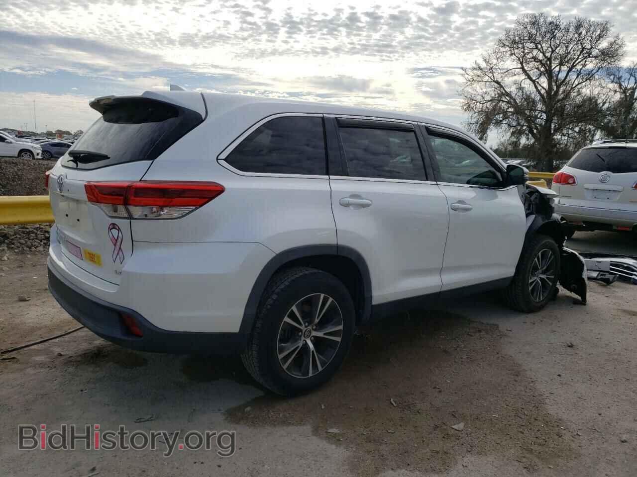 2019 TOYOTA HIGHLANDER - VIN: 5TDZZRFH7KS328501 - Фото 3