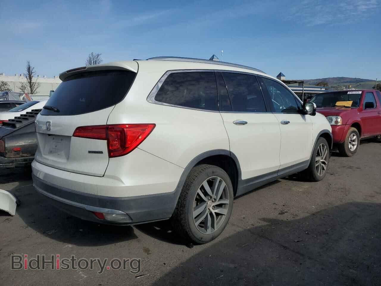 2017 HONDA PILOT - VIN: 5FNYF5H95HB026558 - Фото 3