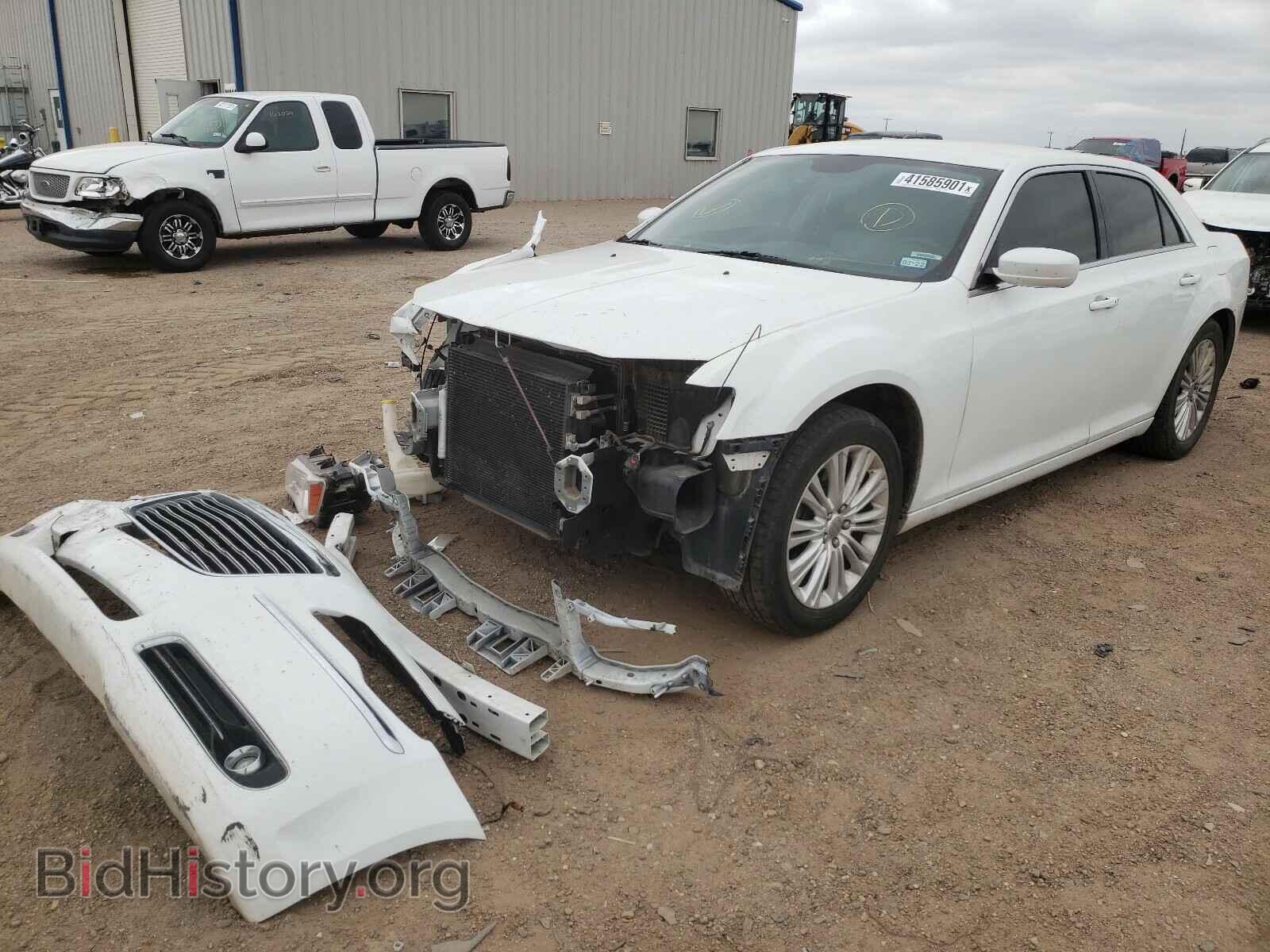 2014 CHRYSLER 300 - VIN: 2C3CCARG5EH355800 - Фото 2