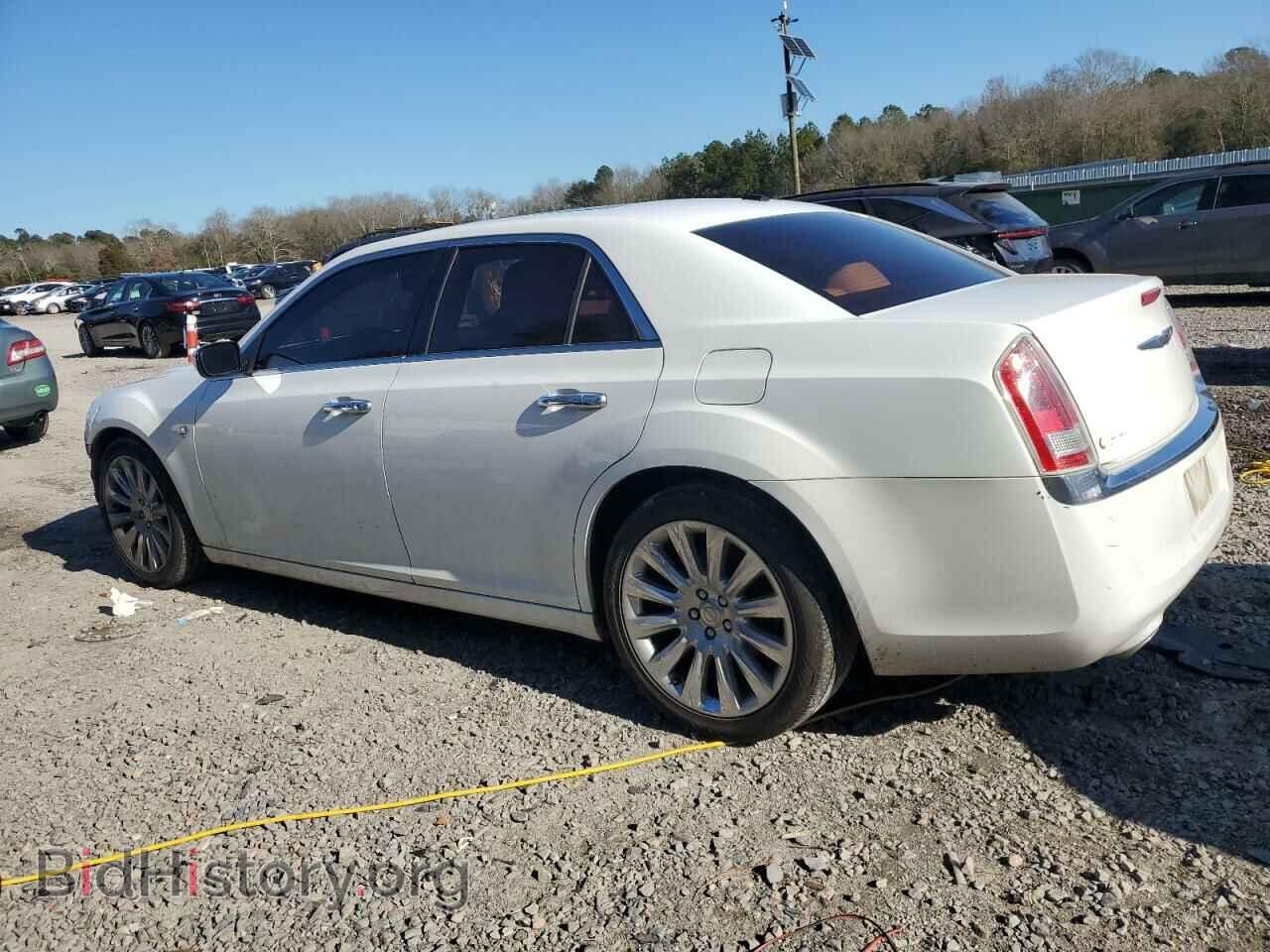 2013 CHRYSLER 300 - VIN: 2C3CCAAG3DH741027 - Фото 2