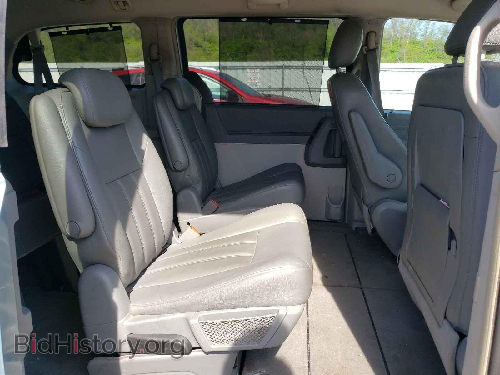 2008 CHRYSLER MINIVAN - VIN: 2A8HR54P88R759292 - Фото 6