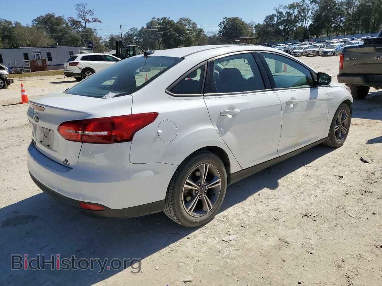 2018 FORD FOCUS - VIN: 1FADP3FE2JL256454 - Фото 3