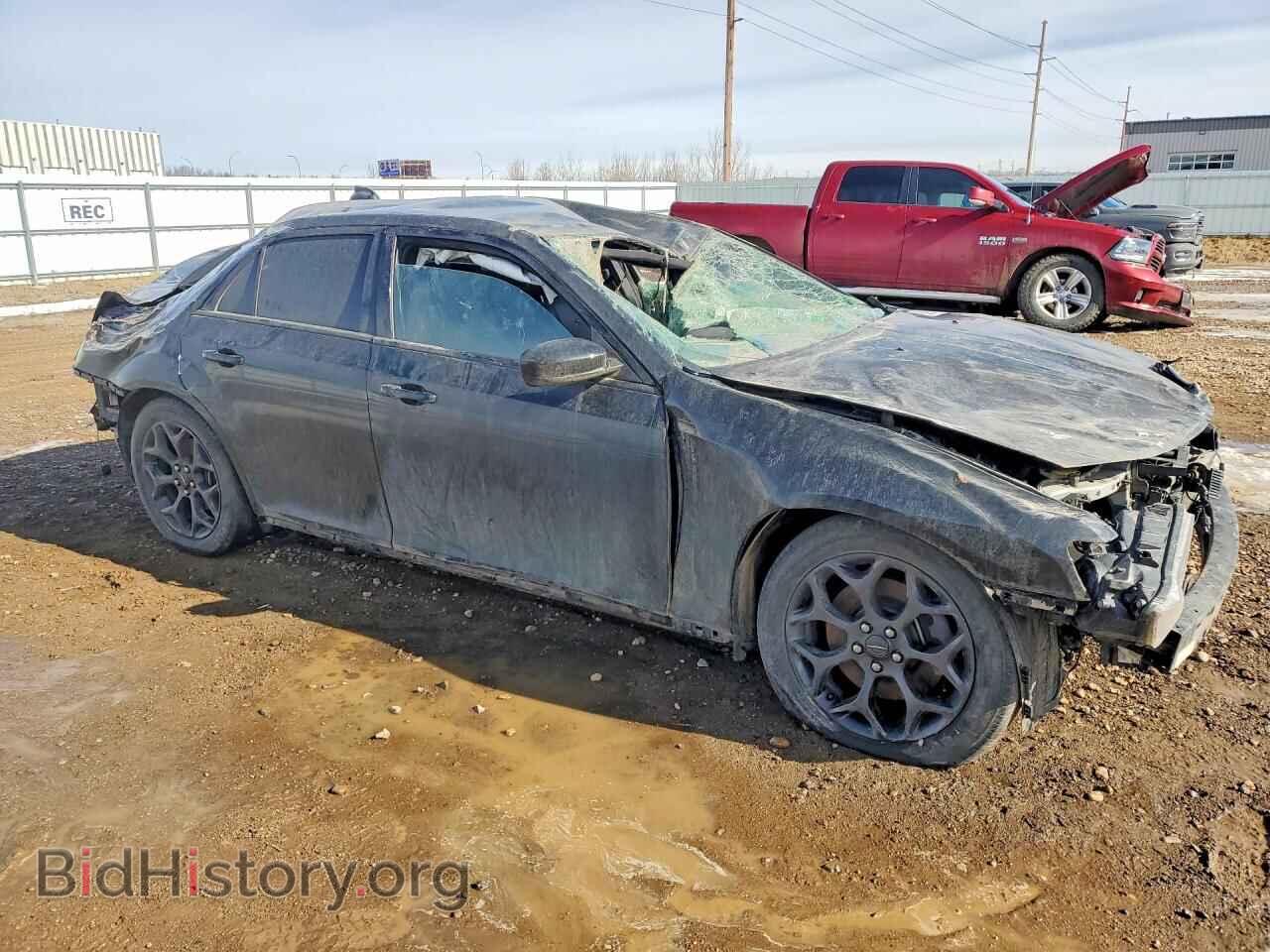 2019 CHRYSLER 300 - VIN: 2C3CCAGG1KH698375 - Photo 4