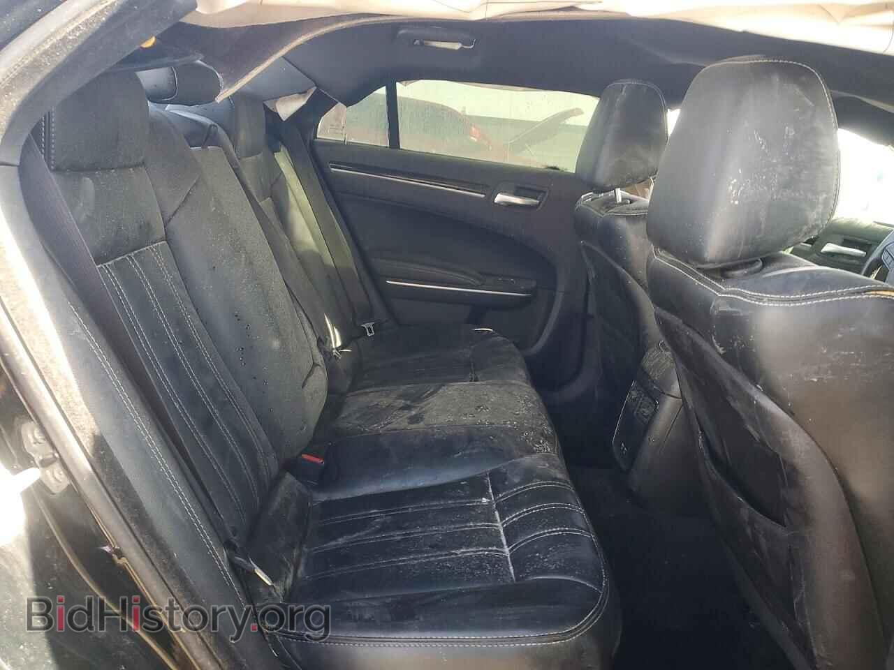 2019 CHRYSLER 300 - VIN: 2C3CCAGG1KH698375 - Photo 10