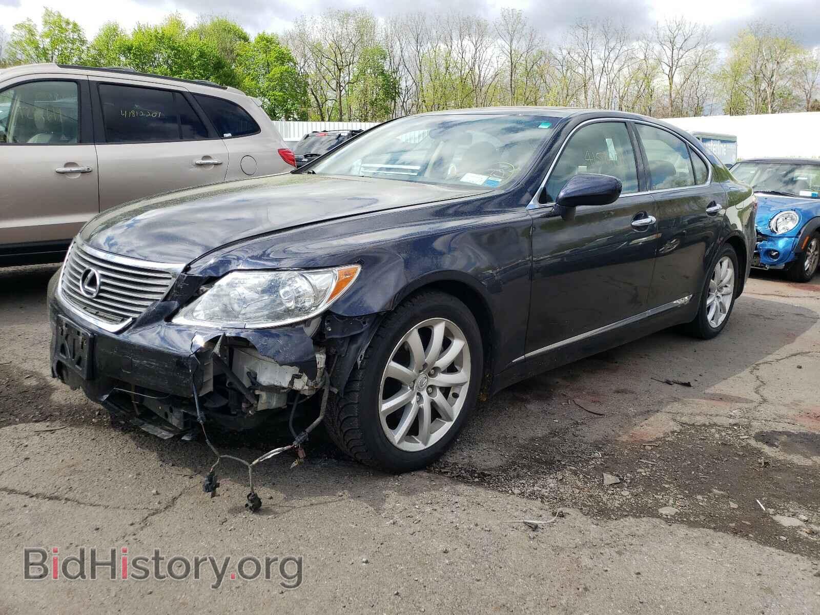 2008 LEXUS LS460 - VIN: JTHBL46F685082820 - Фото 2