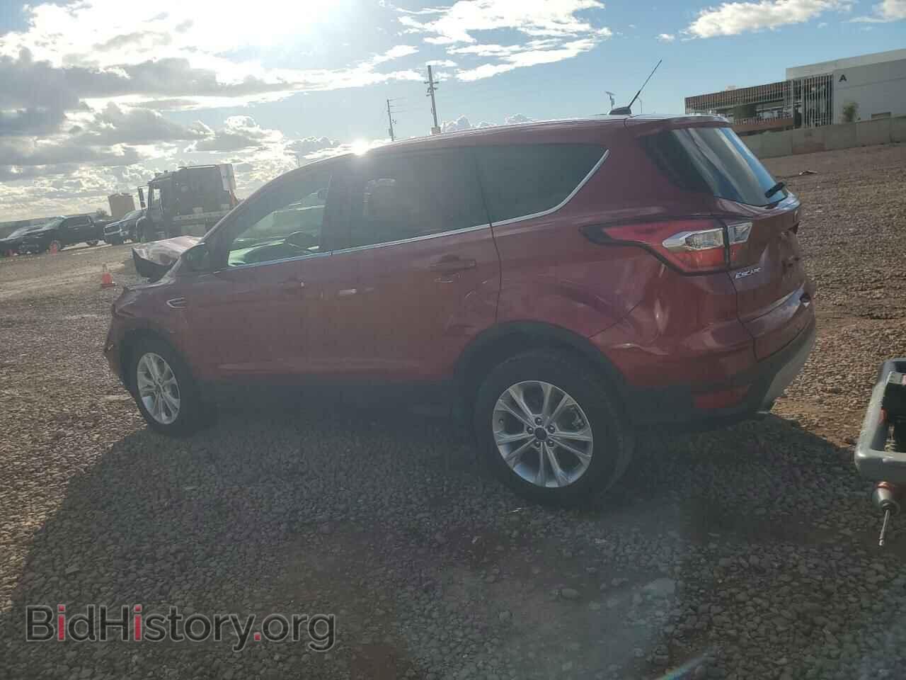 2017 FORD ESCAPE - VIN: 1FMCU0GD5HUC26772 - Фото 2