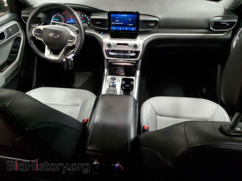 2021 Ford EXPLORER (VIN 1FMSK8DH5MGA24210) — photo 8 of 13
