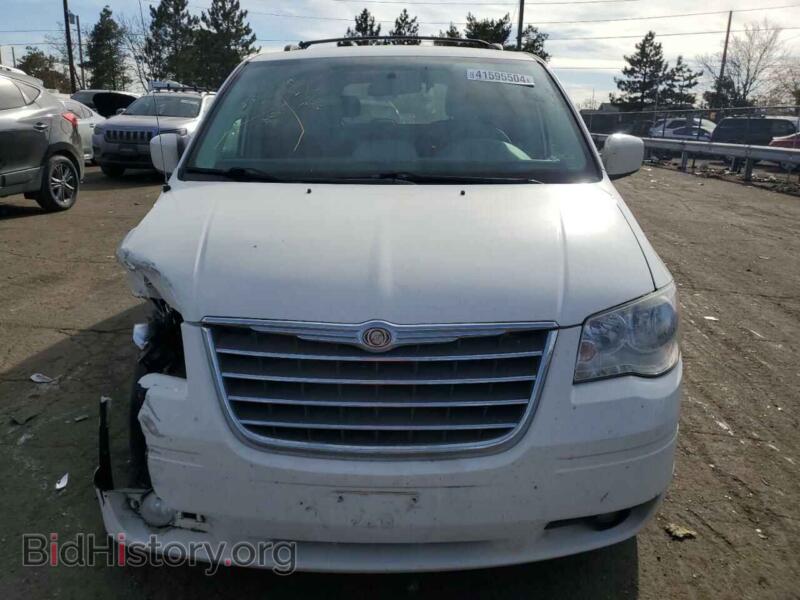 2010 Chrysler MINIVAN (VIN 2A4RR5D10AR221855) — photo 5 of 13