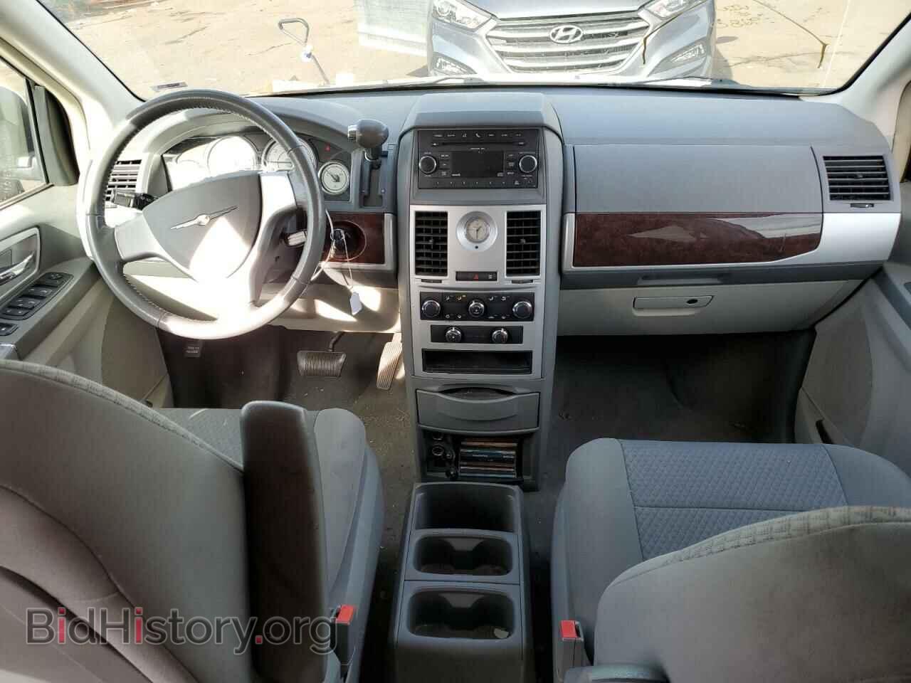 2010 CHRYSLER MINIVAN - VIN: 2A4RR5D10AR221855 - Фото 8