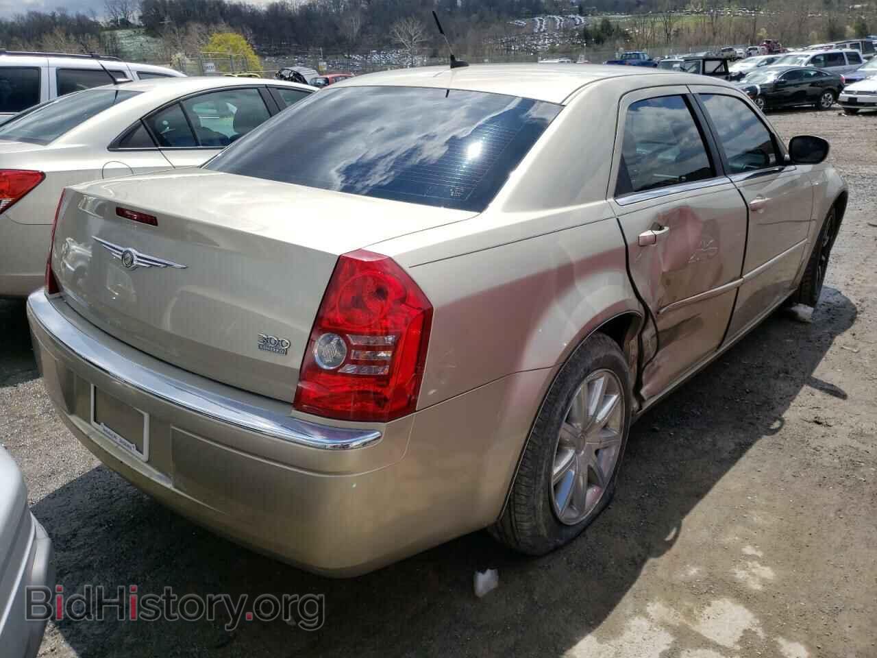 2008 CHRYSLER 300 - VIN: 2C3KA33G18H284461 - Фото 4