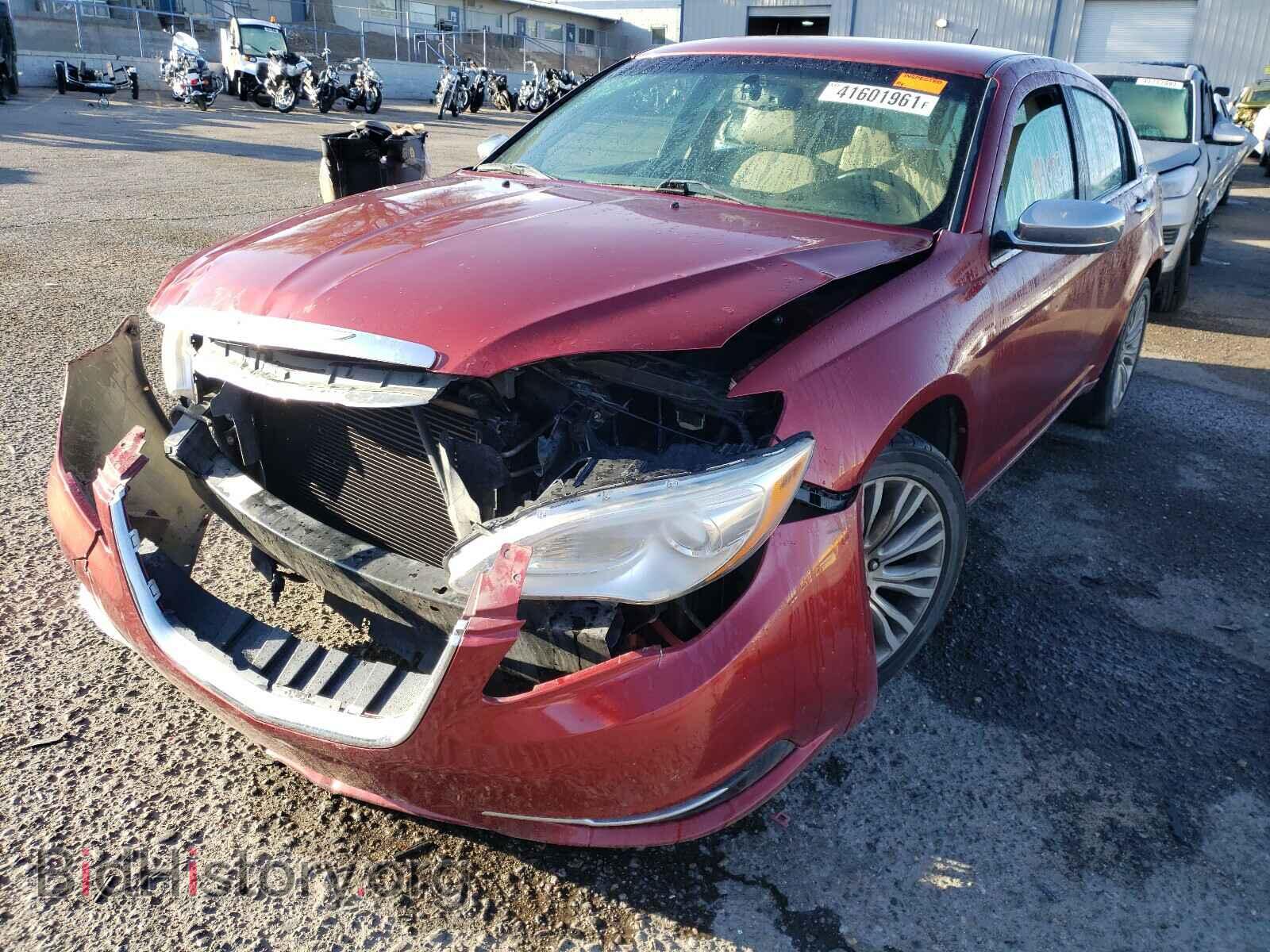 2012 CHRYSLER 200 - VIN: 1C3CCBCG5CN106304 - Фото 9