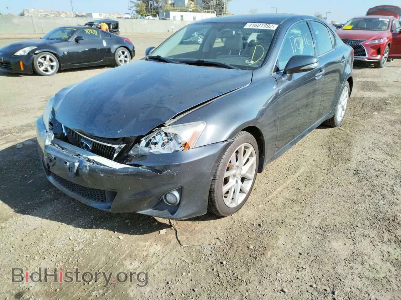 2011 LEXUS IS - VIN: JTHBF5C20B5135114 - Photo 2