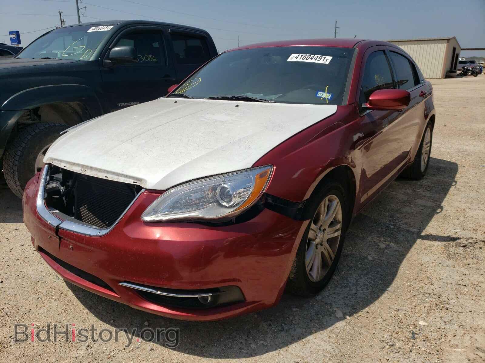 2013 CHRYSLER 200 - VIN: 1C3CCBBB9DN570879 - Фото 2