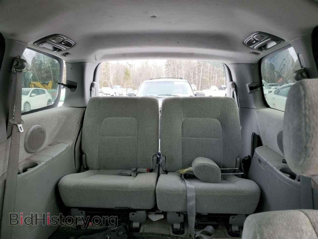 2005 KIA All Models - VIN: KNDUP131656722701 - Фото 10