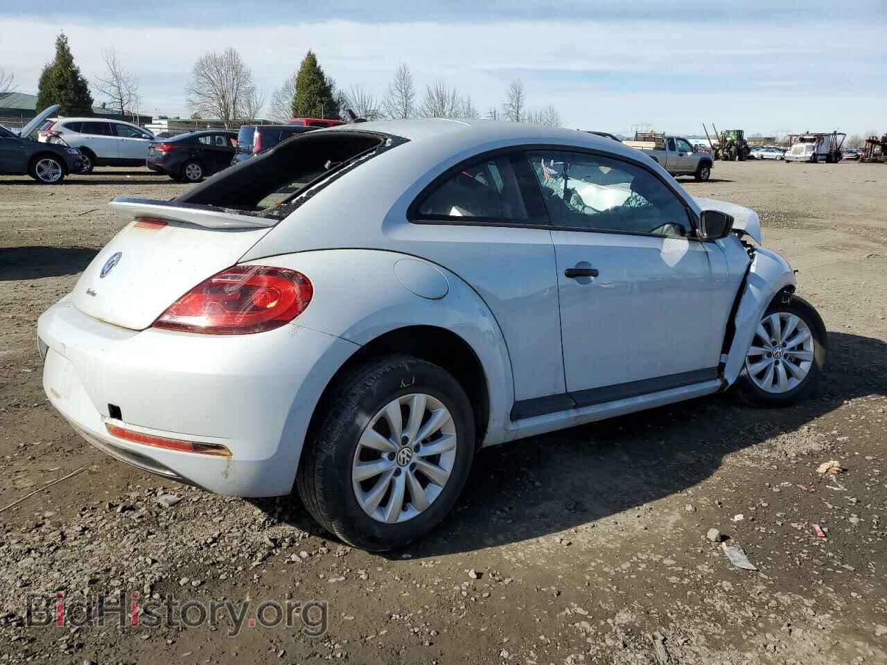2017 VOLKSWAGEN BEETLE - VIN: 3VWF17AT4HM613558 - Фото 3