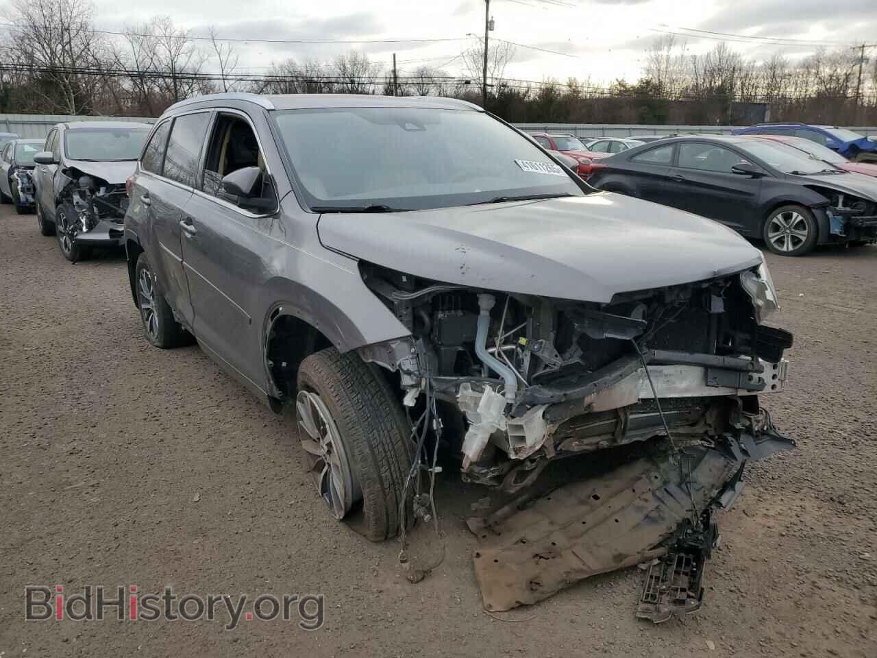 2017 TOYOTA HIGHLANDER - VIN: 5TDJZRFH3HS372145 - Фото 4