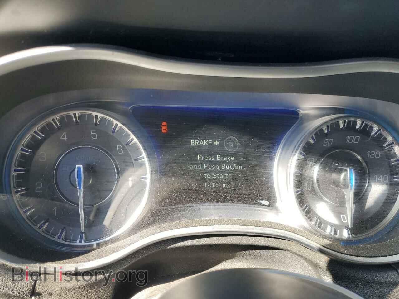 2016 CHRYSLER 300 - VIN: 2C3CCAAG2GH260562 - Фото 9
