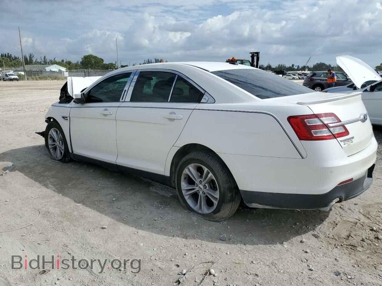 2015 FORD TAURUS - VIN: 1FAHP2E87FG184108 - Фото 2