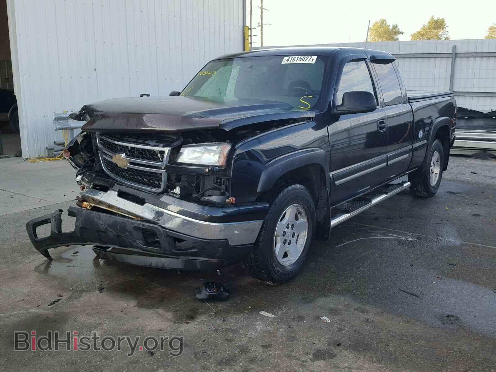 2006 CHEVROLET SILVERADO - VIN: 2GCEK19B761110891 - Фото 2