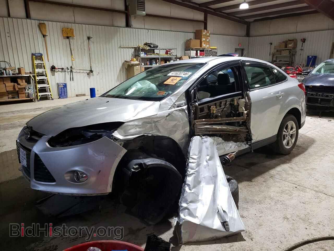 Photo 1FAHP3F24CL181105 - FORD FOCUS 2012