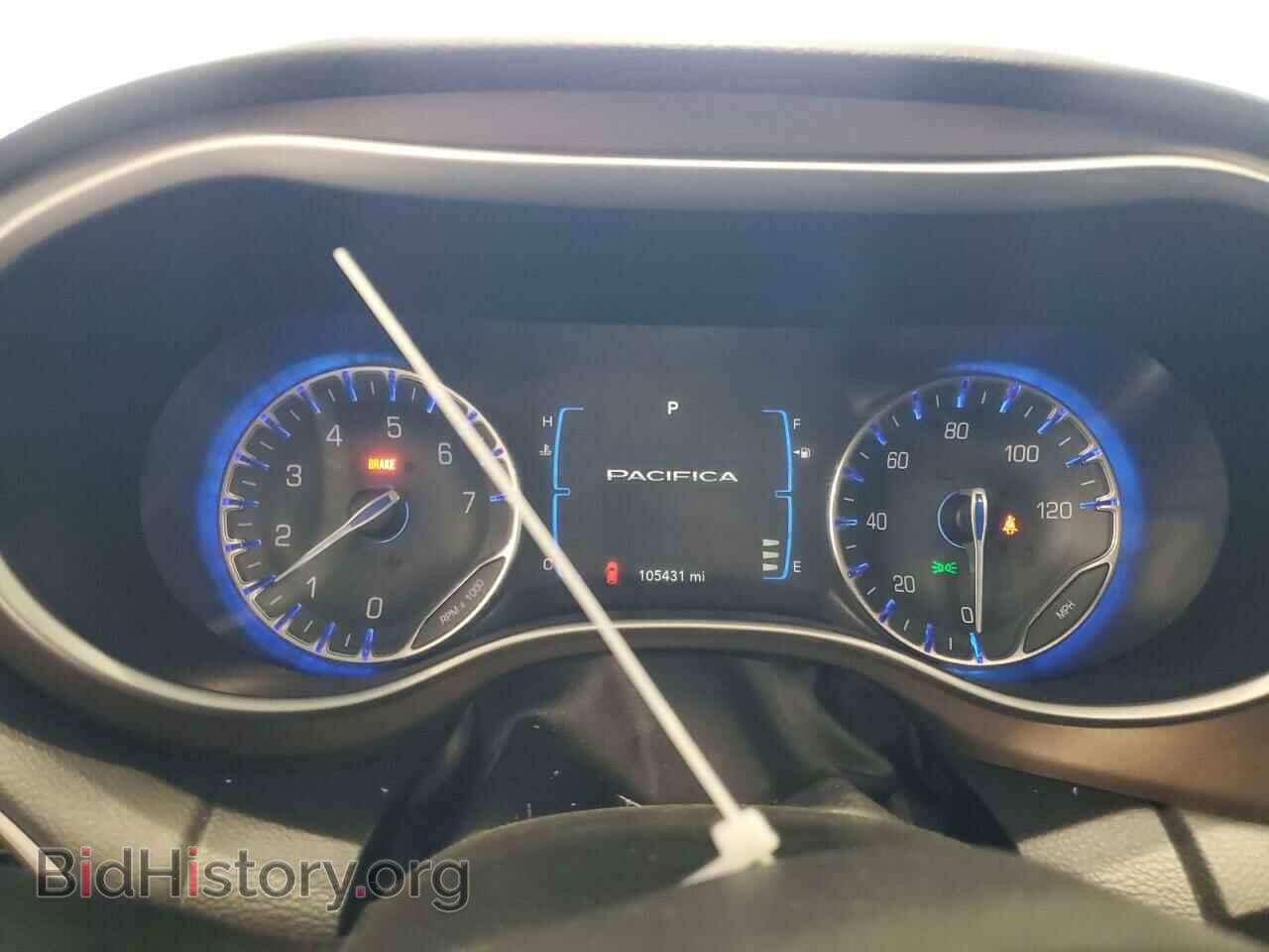2017 CHRYSLER PACIFICA - VIN: 2C4RC1BGXHR753082 - Фото 9
