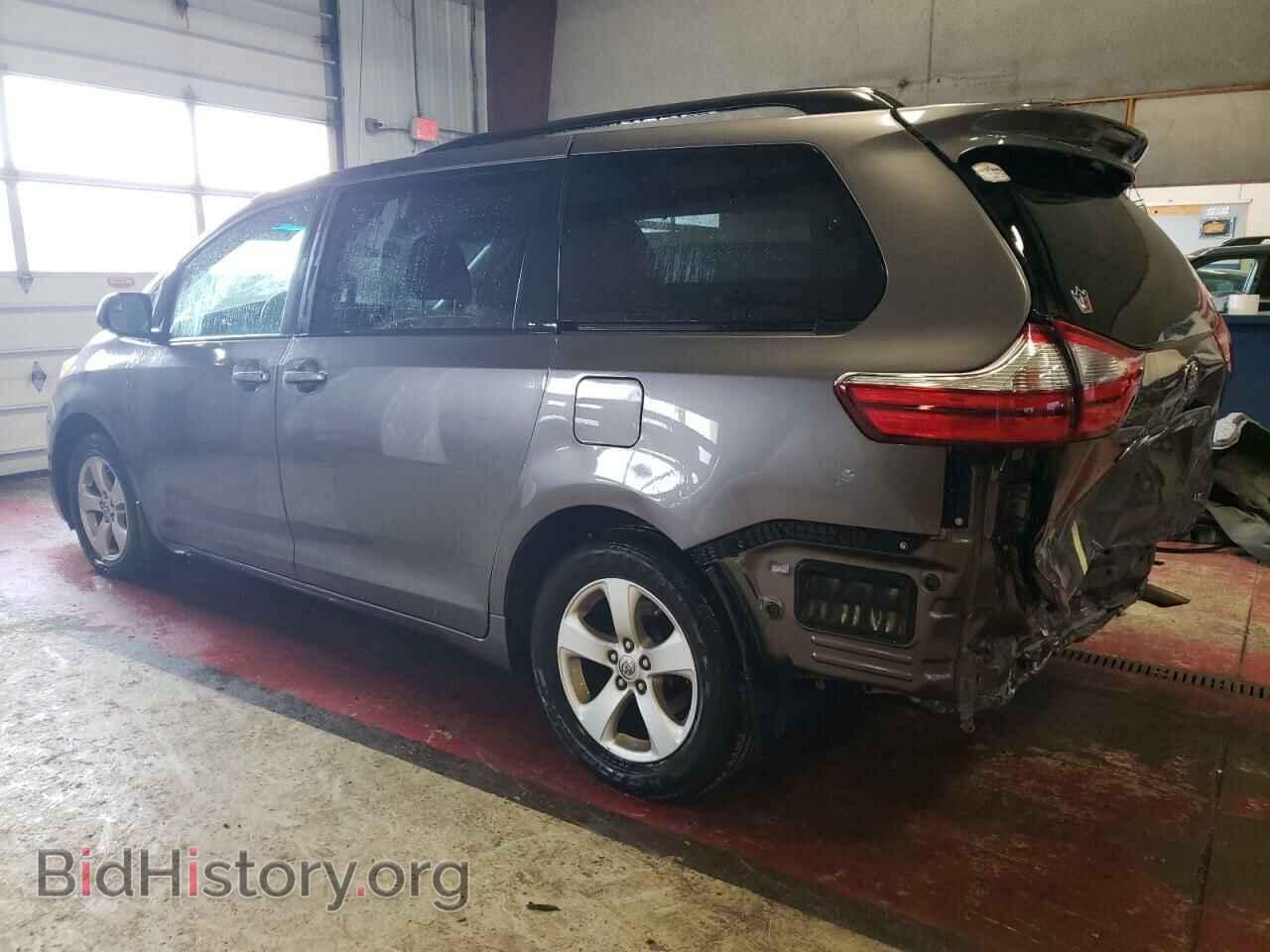 2017 TOYOTA All Models - VIN: 5TDKZ3DC8HS848477 - Фото 2