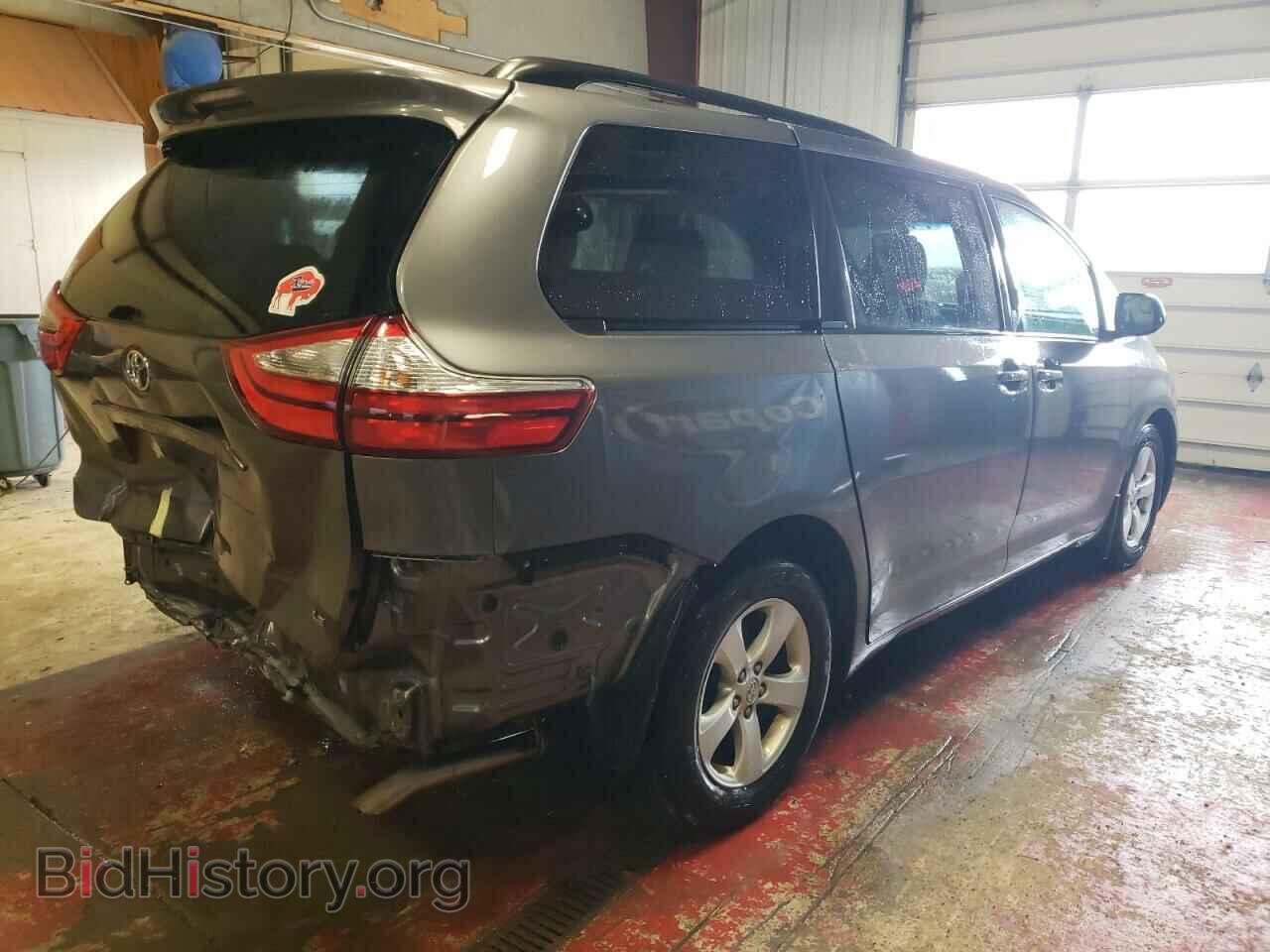 2017 TOYOTA All Models - VIN: 5TDKZ3DC8HS848477 - Фото 3