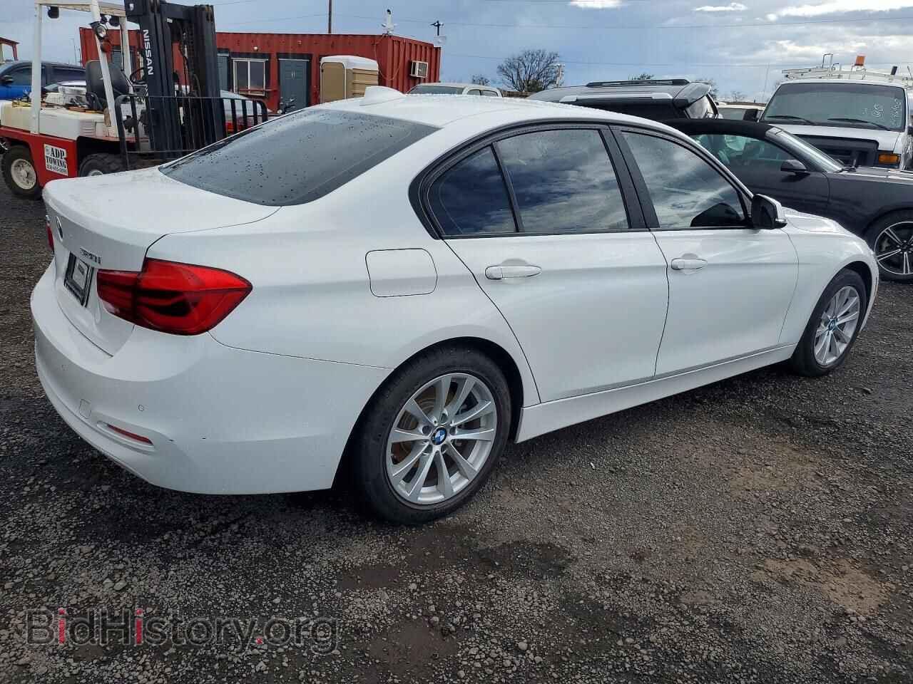 2017 BMW 3 SERIES - VIN: WBA8A9C56HK619873 - Фото 3