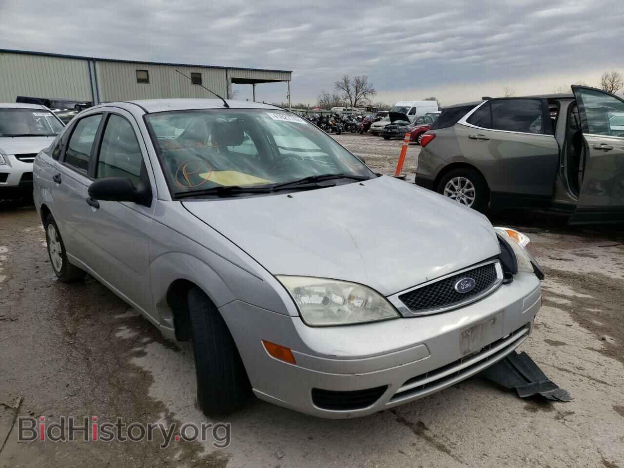 Photo 1FAFP34N87W347912 - FORD FOCUS 2007