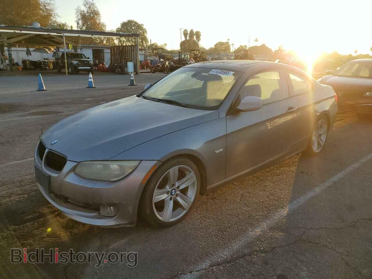 Фотография WBAKE5C58BE429954 - BMW 3 SERIES 2011