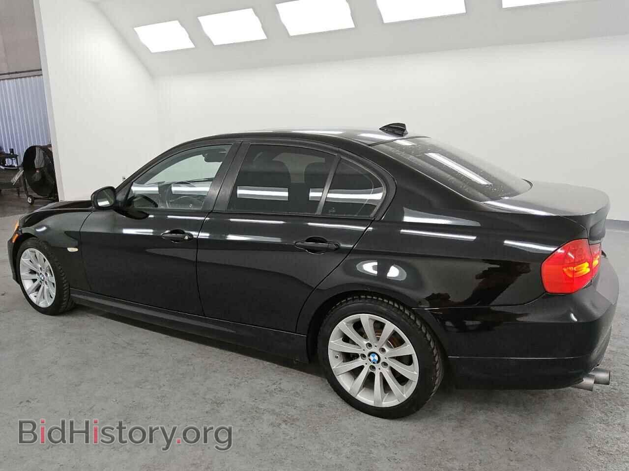 2011 BMW 3 SERIES - VIN: WBAPH5C53BA445807 - Фото 2