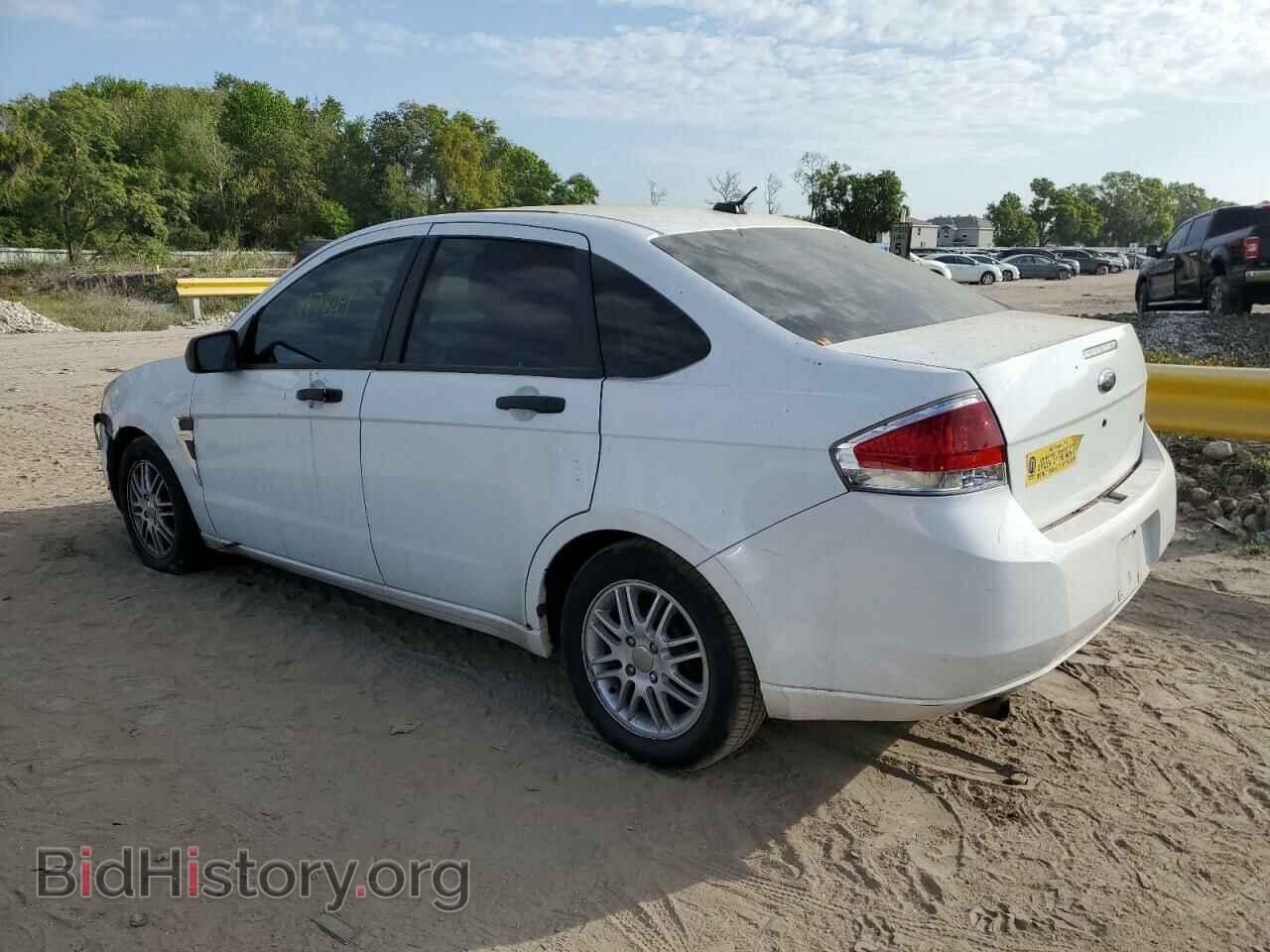 2008 FORD FOCUS - VIN: 1FAHP35N58W148955 - Фото 2