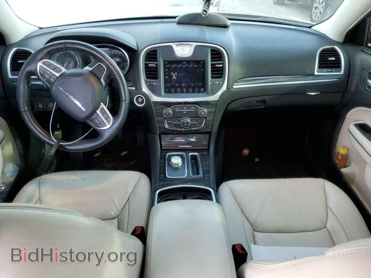 2017 CHRYSLER 300 - VIN: 2C3CCAAGXHH577443 - Фото 8