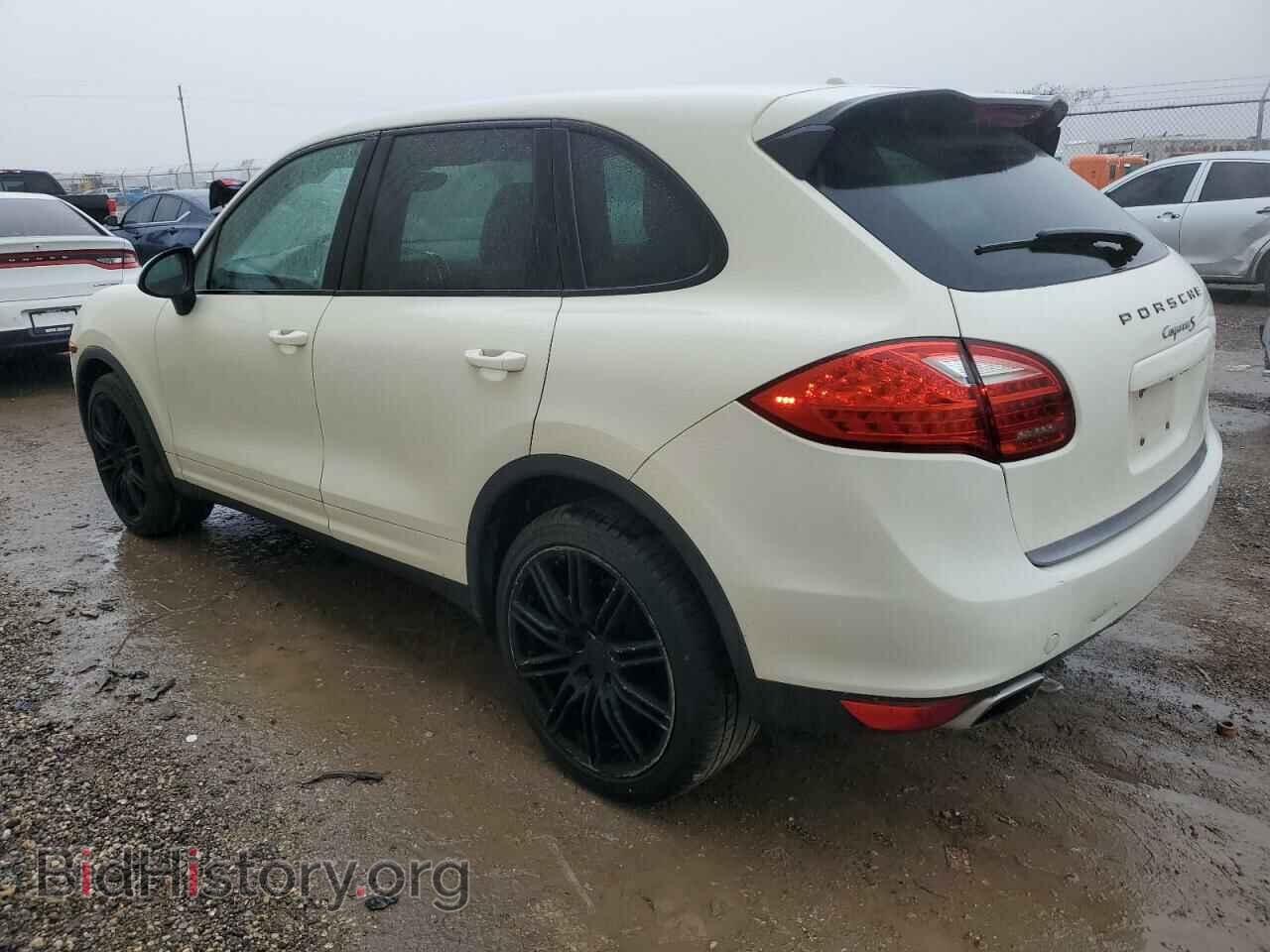 2011 PORSCHE CAYENNE - VIN: WP1AB2A26BLA44577 - Фото 2