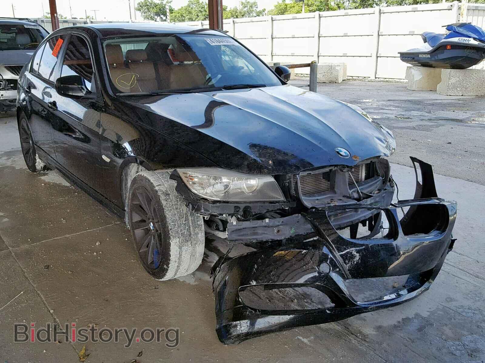 Фотография WBAPH7C54BE679801 - BMW 328 I 2011