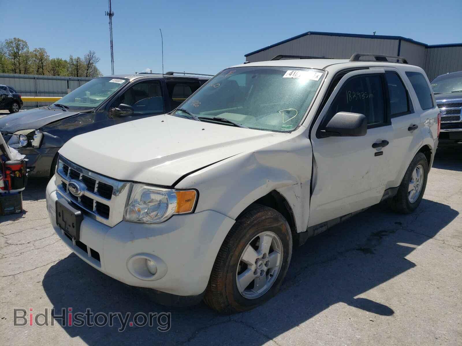 2011 FORD ESCAPE - VIN: 1FMCU0D77BKB60615 - Фото 2