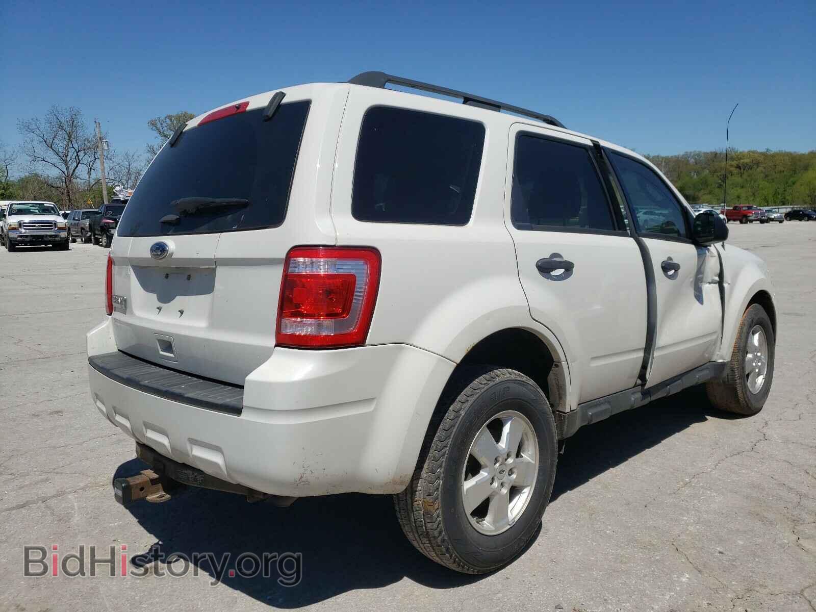 2011 FORD ESCAPE - VIN: 1FMCU0D77BKB60615 - Фото 4