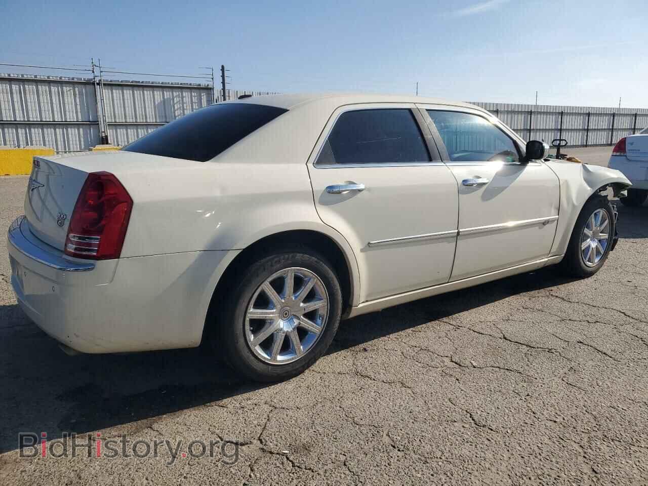 2010 CHRYSLER 300 - VIN: 2C3CA6CT5AH211330 - Фото 3