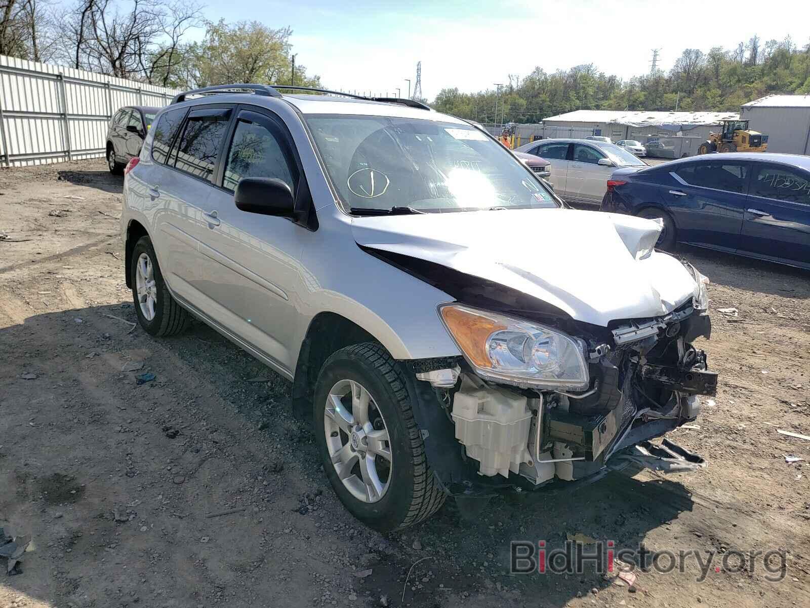 Photo 2T3BF4DV8BW089657 - TOYOTA RAV4 2011