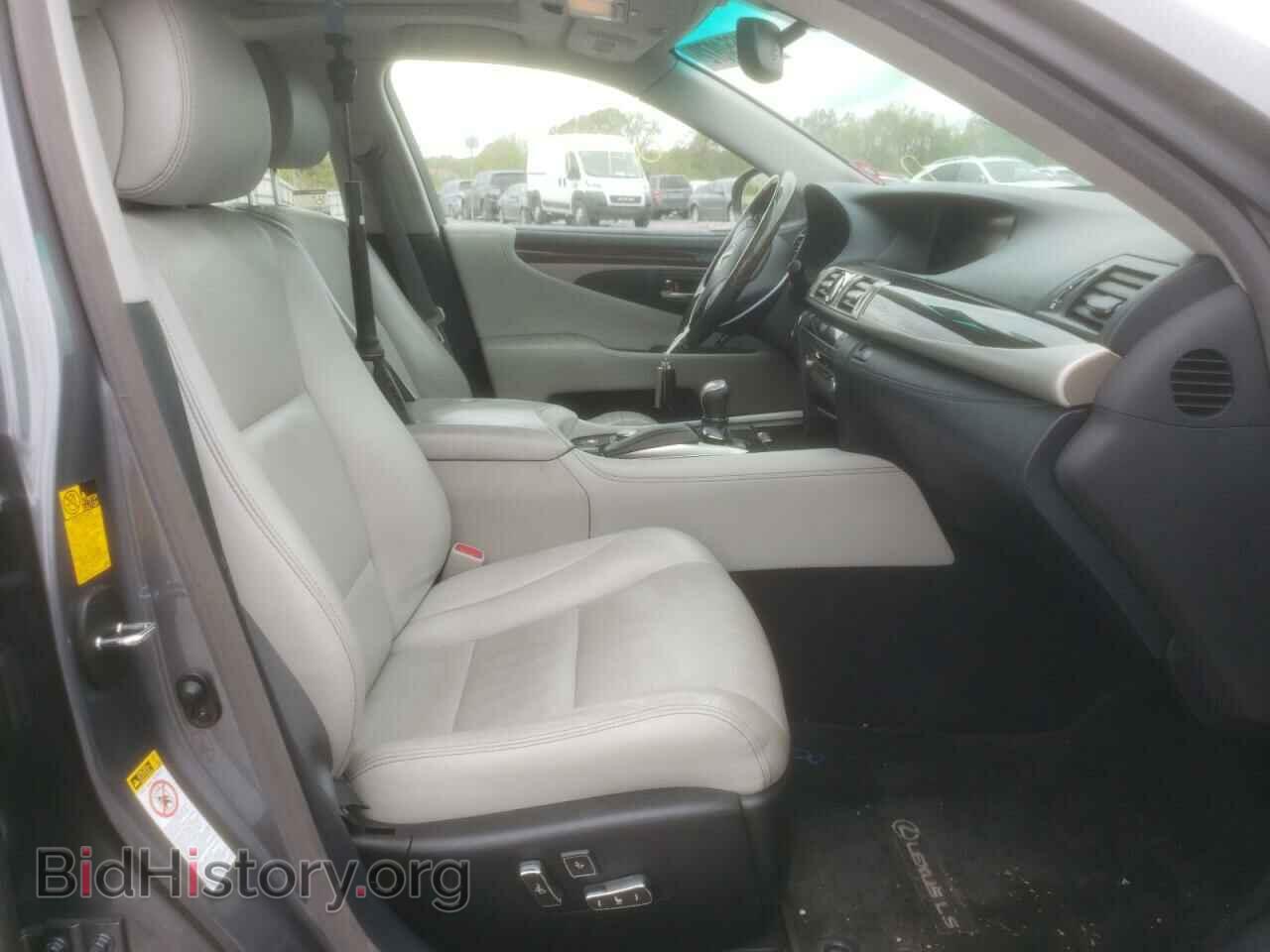 2014 LEXUS LS460 - VIN: JTHBL5EF1E5128377 - Photo 5