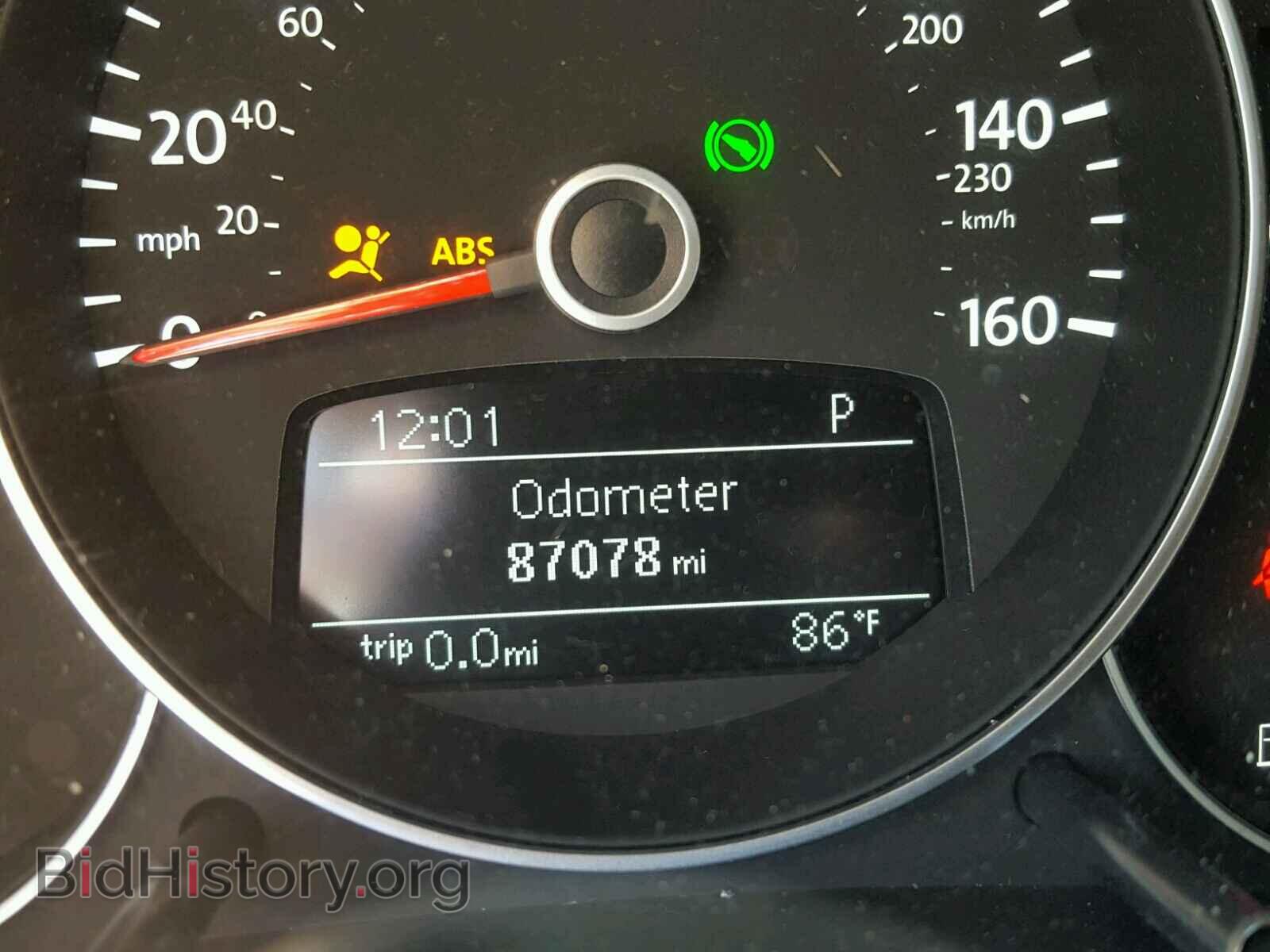 2012 VOLKSWAGEN BEETLE - VIN: 3VWJP7AT1CM636393 - Фото 8