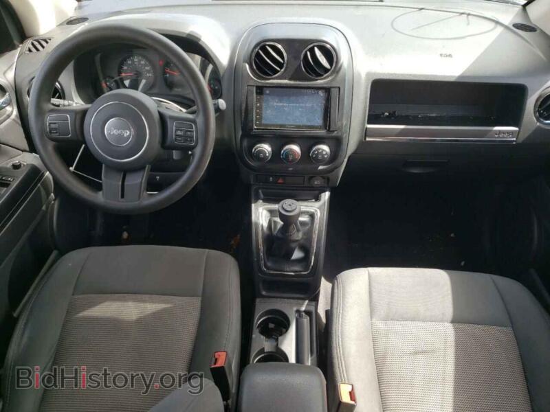 2012 Jeep COMPASS (VIN 1C4NJCBA6CD678002) — фото 8 из 13