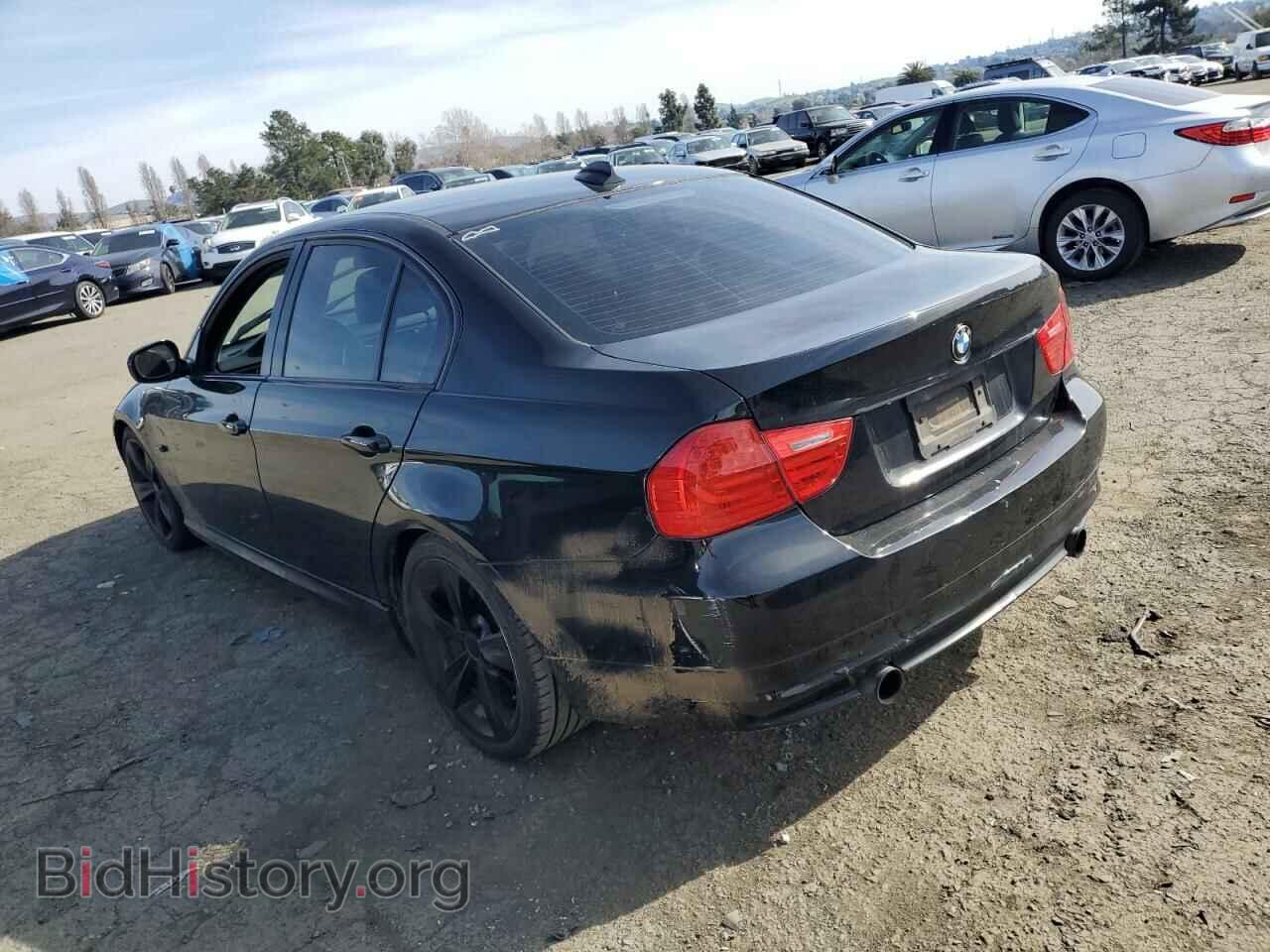 2011 BMW 3 SERIES - VIN: WBAPM5C59BE577894 - Фото 2
