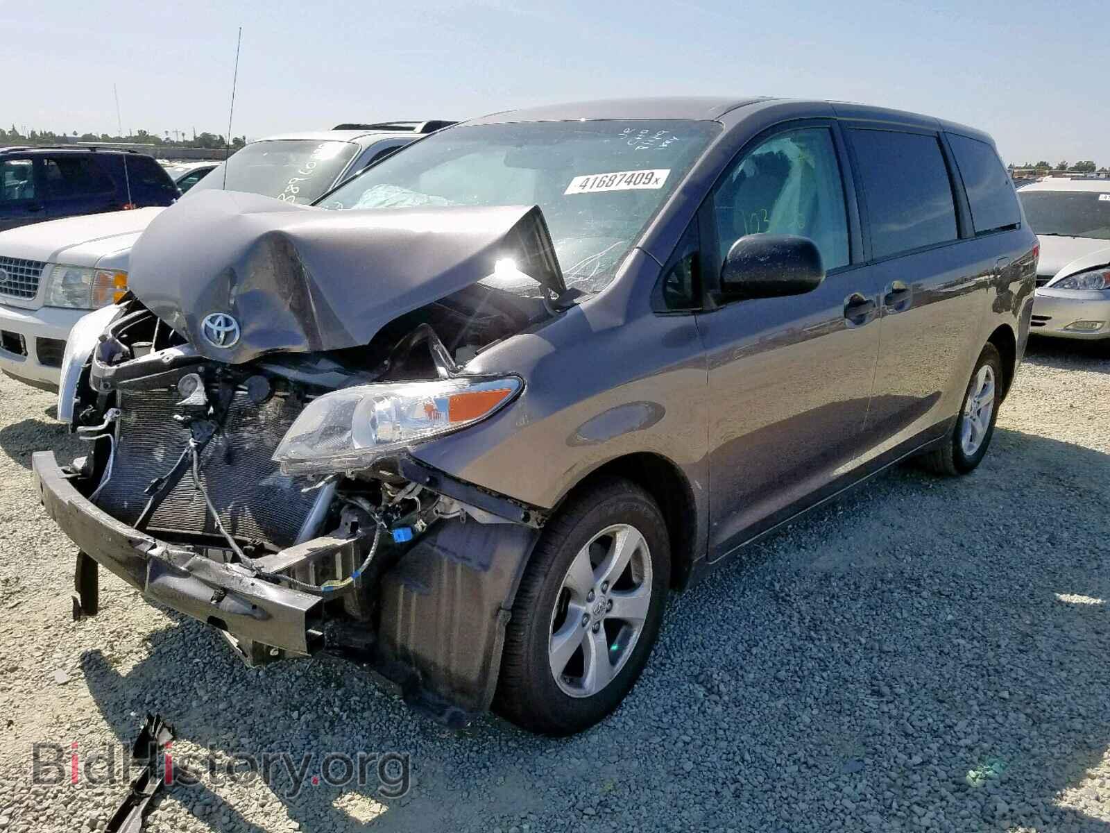 2011 TOYOTA SIENNA BAS - VIN: 5TDKA3DC4BS001065 - Photo 2