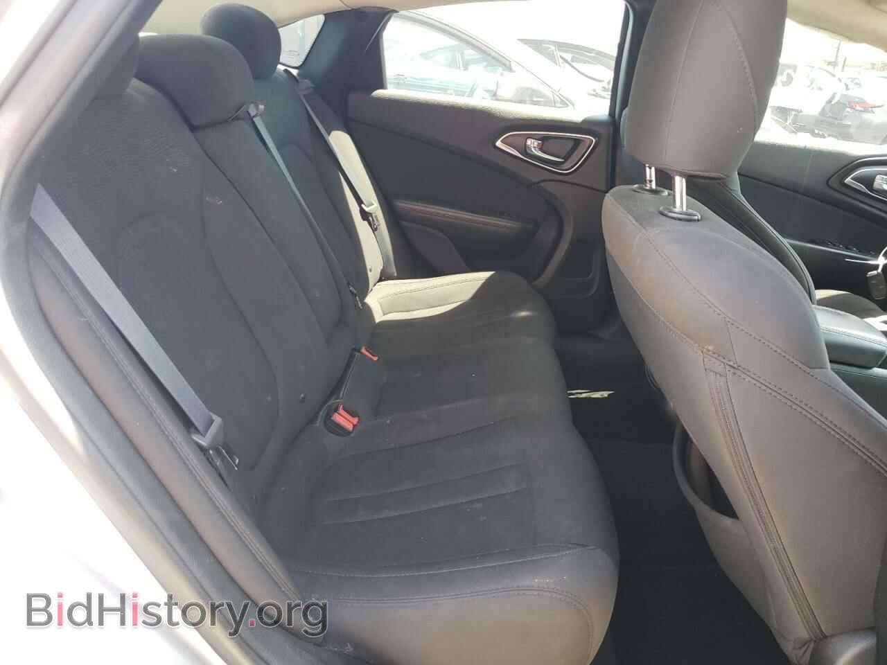 2015 CHRYSLER 200 - VIN: 1C3CCCAB7FN687581 - Фото 6