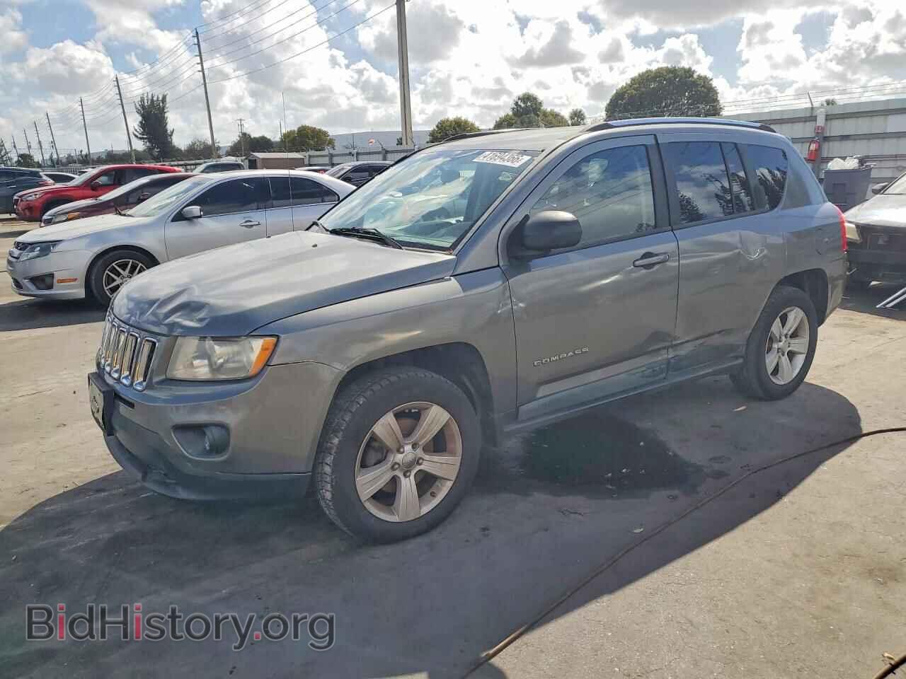 Photo 1J4NT1FB5BD215892 - JEEP COMPASS 2011