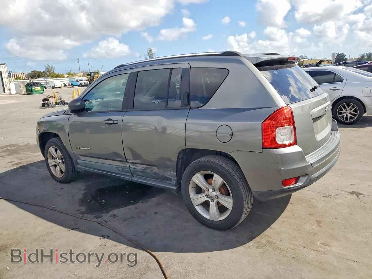 2011 JEEP COMPASS - VIN: 1J4NT1FB5BD215892 - Photo 2