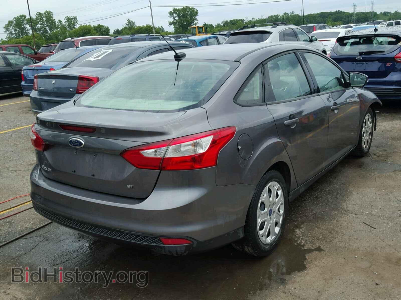 2012 Ford FOCUS (VIN 1FAHP3F27CL288911) — photo 4 of 10