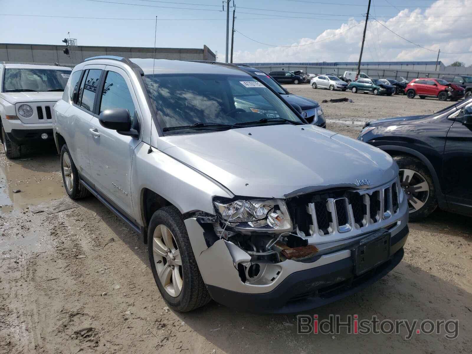 Фотография 1J4NF1FB5BD150307 - JEEP COMPASS 2011