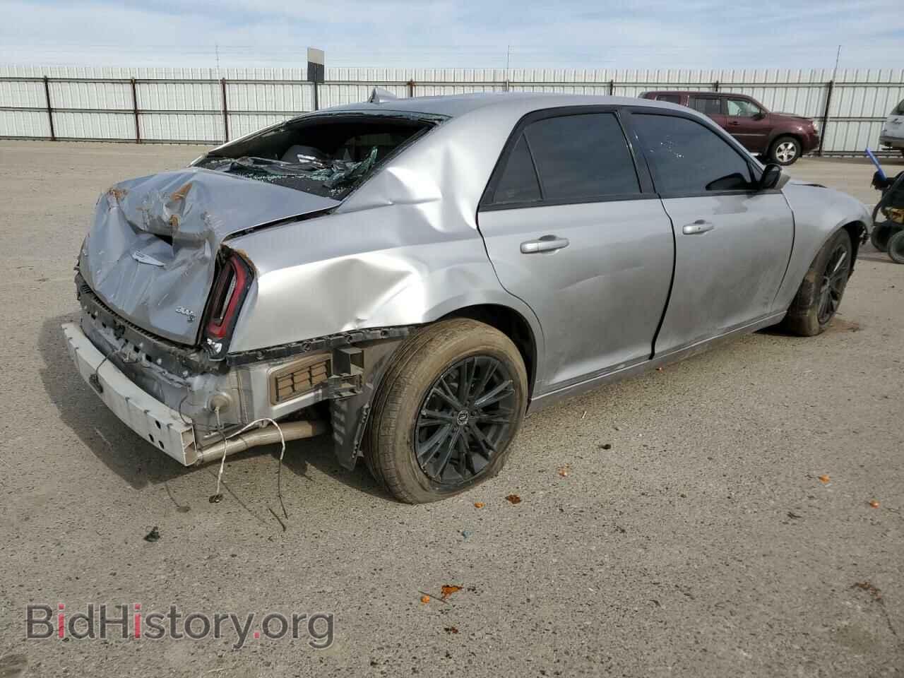 2018 CHRYSLER 300 - VIN: 2C3CCAGG7JH267330 - Photo 3